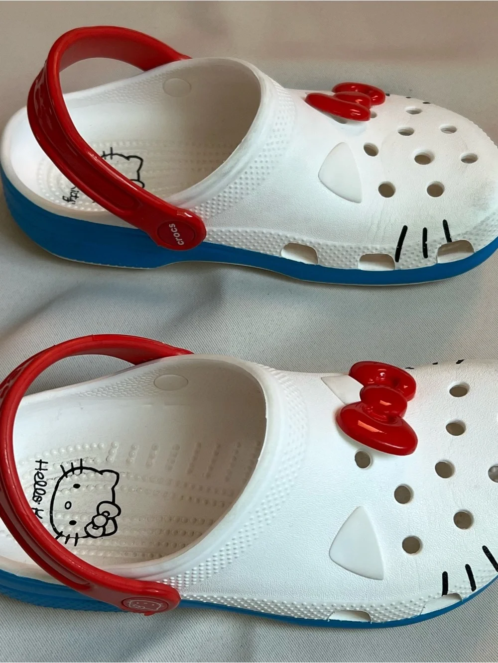 Hello Kitty playful hello